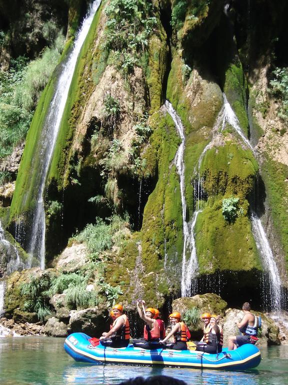 Rafting Center Drina Tara Hotel Bastasi Ngoại thất bức ảnh